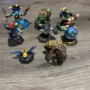 Activision Skylanders Character Figures Lot of 8 Mixed Lot